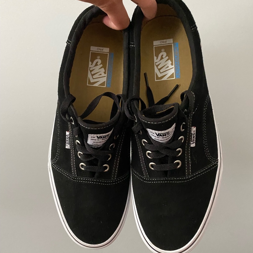 Vans Ultracush Black and White Sneakers